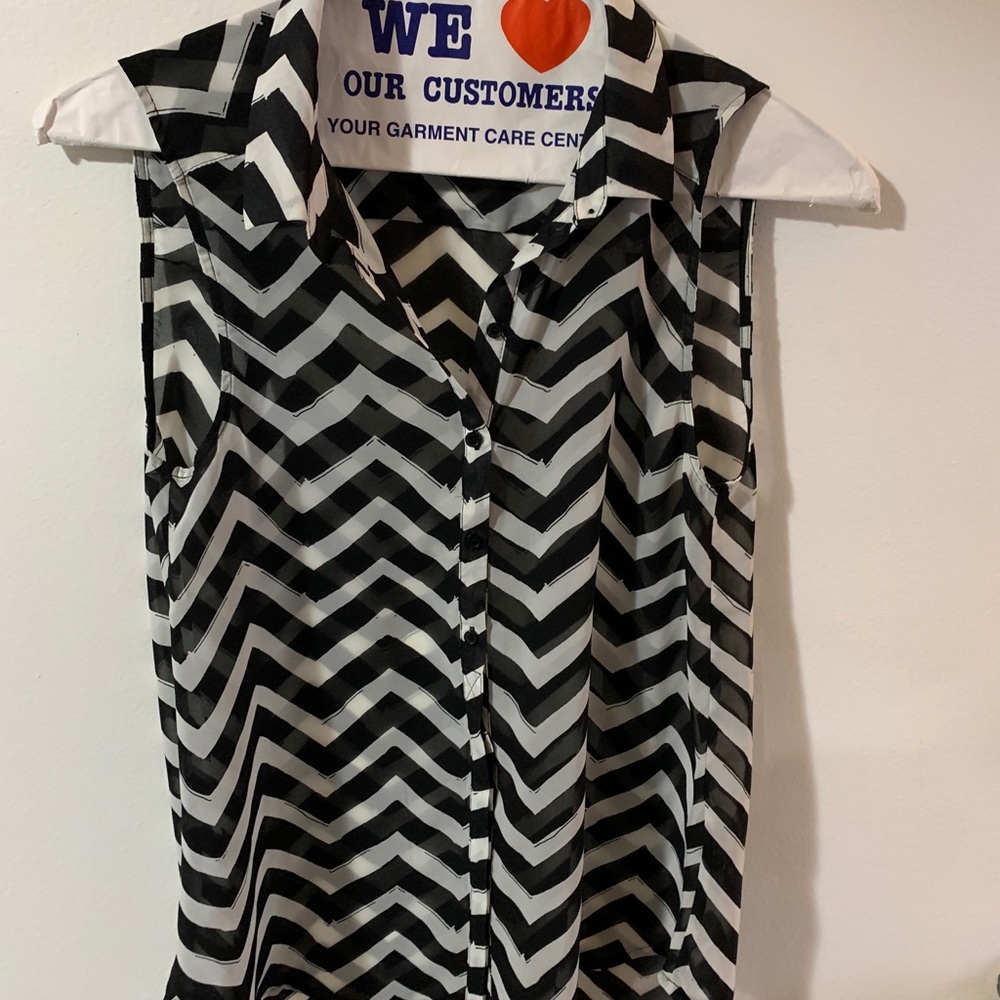 H&M sleeveless blouse